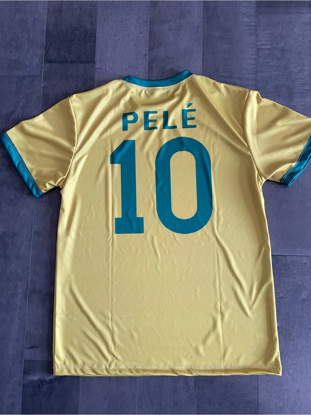 Pelé #10 Brazil National Team Yellow and green Soccer Jersey size L